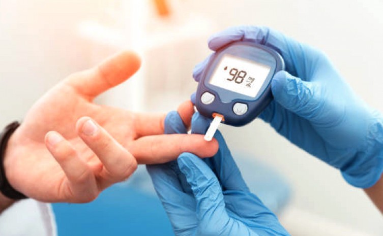 Aferição do nível de insulina no sangue - Foto: Divulgação