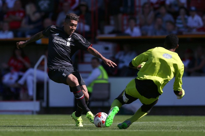 Firmino ainda não fez sua estreia em jogos oficiais pelo Liverpool. Atacante custou R$ 155 milhões (Foto: Reuters)