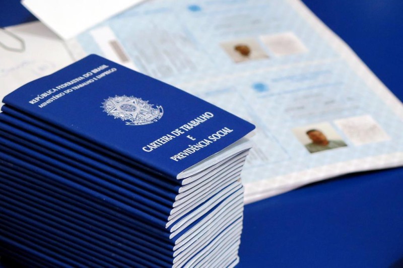 As vagas estão disponíveis em 27 municípios do Estado.