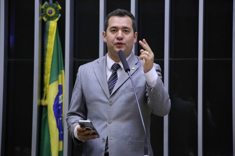 Ricardo Silva recomendou a aprovação do texto, com mudanças - (Foto: Michel Jesus/Câmara dos Deputados)