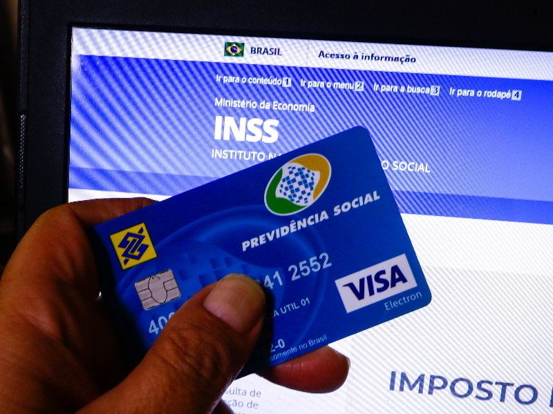 Antecipação de 13º deve injetar R$ 56 bilhões na economia - (Foto: Eliane Neves/ Fotoarena/ Estadão Conteúdo - 23.04.2020)