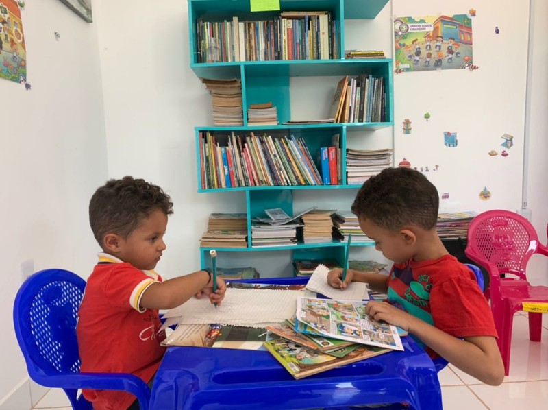 - Biblioteca comunitário tem obtido reconhecimento internacional com os projetos de incentivo à leitura. (Foto: Divulgação)