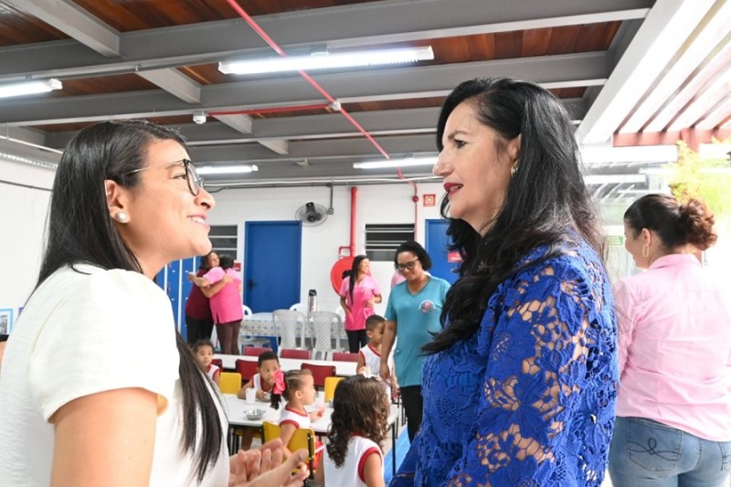 - Secretária Leuzinete Pereira da Silva visitou a Creche do Centro, nesta quarta-feira (05). (Foto: Aretha Ramos)