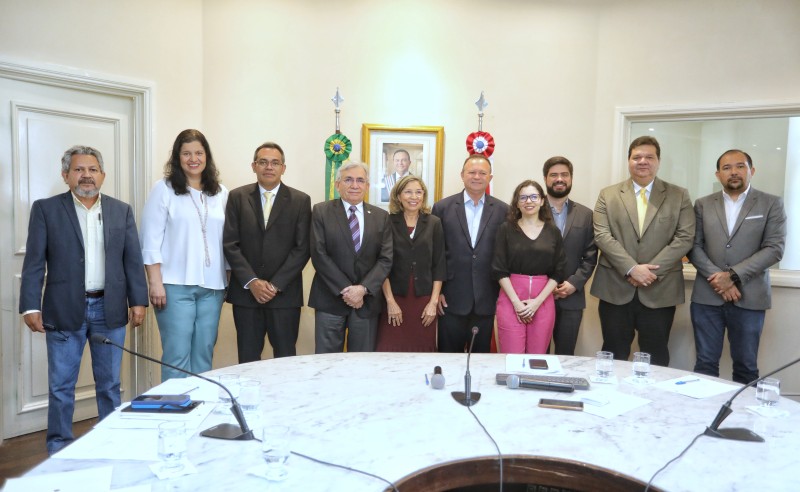 - Reunião com os membros do conselho universitário do Maranhão. (Foto: Junior Foicinha)