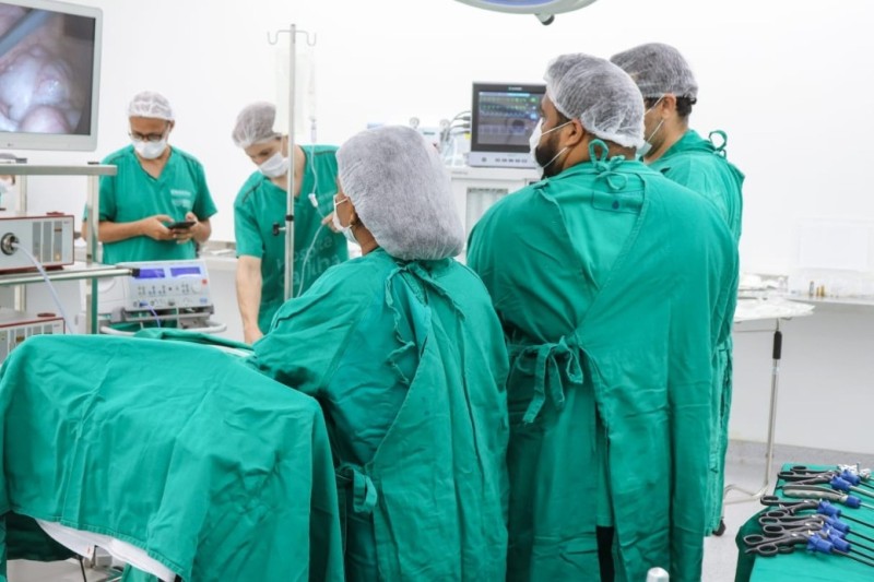 - A cirurgia por videolaparoscopia oferece menor risco de complicações e uma recuperação mais rápida. (Foto: Adeta Holanda)
