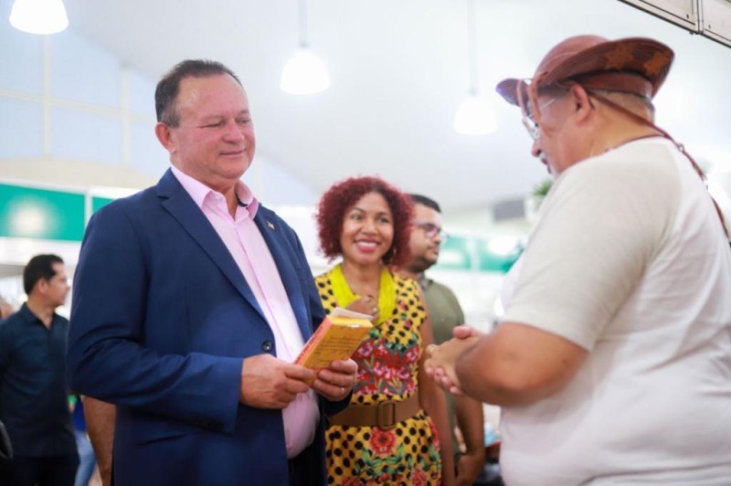 - Governador Carlos Brandão visitou a 18ª Edição do Salão do Livro de Imperatriz. (Foto: Divulgação)