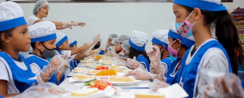 - Oficina Chefes Mirins busca levar a educação alimentar às crianças (Foto: Meiky Braga)