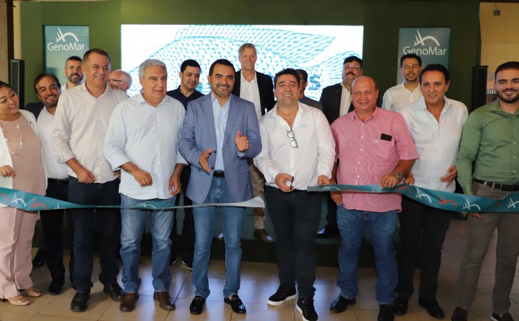 Em solenidade, governador Wanderlei Barbosa, entregou ao CEO da empresa, Alejandro Alvarez, a licença de operação do empreendimento - Foto: Zezinha Carvalho/Governo do Tocantins
