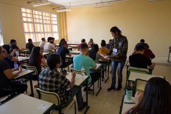 Estudantes podem pedir redução ou isenção de taxa do vestibular da Fatec - (Foto: Gastão Guedes/Divulgação)