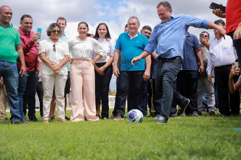 - Na cidade de Pedreiras, o Estádio Pilizão foi completamente reformado (Foto: Rodrigo Ribeiro)