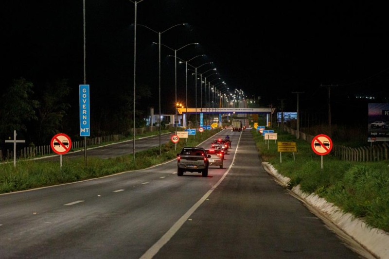 Governo de Mato Grosso instala luminárias de LED na Estrada de Chapada - Foto por: Marcos Vergueiro/Secom-MT