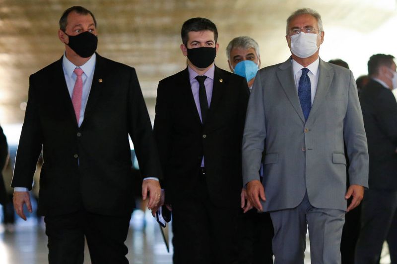 O vice-presidente da CPI da Covid, senador Randolfe Rodrigues, e o relator da comissão, senador Renan Calheiros - (Foto: Adriano Machado/ REUTERS - 27.04.2021)