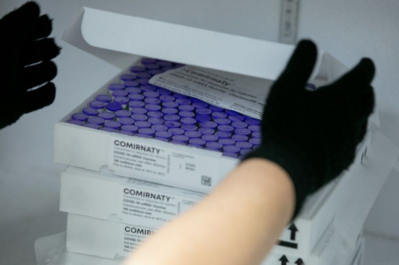 A vacina da Pfizer contra a covid foi a primeira a obter registro definitivo no Brasil - (Foto: Myke Sena/ MS - 03.05.2021)