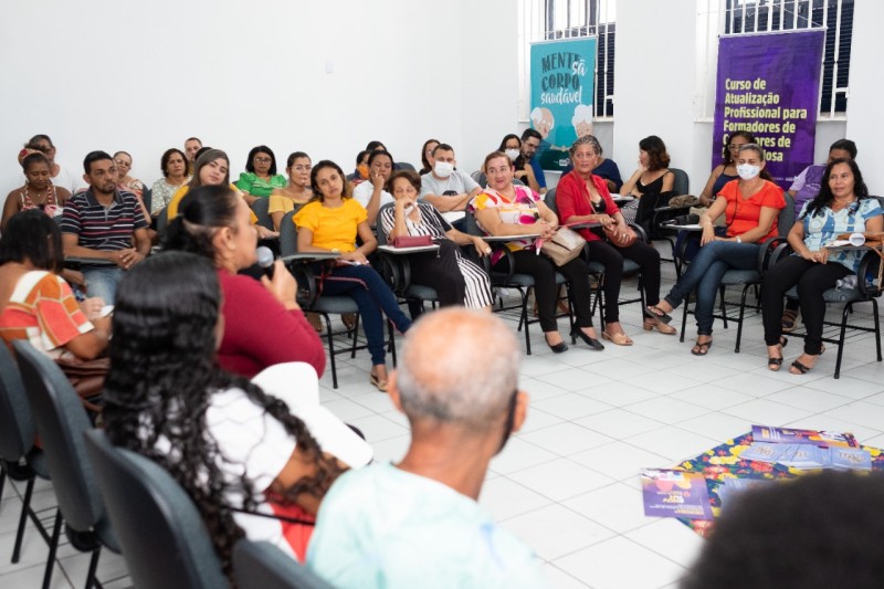 - Participaram do evento cuidadores dos Grupos de Apoio da Região Metropolitana e interessados de outras áreas profissionais (Foto: Ilano Lima)
