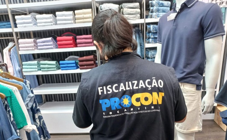 Foram fiscalizados o preço de roupas, sapatos e acessórios - Foto: Procon/Governo do Tocantins