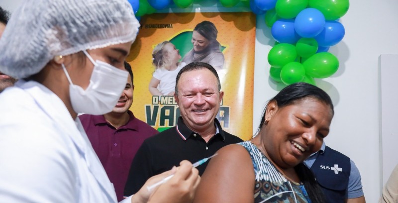 - Campanha de multivacinação foi lançada em Rosário (Foto: Rodrigo Ribeiro)