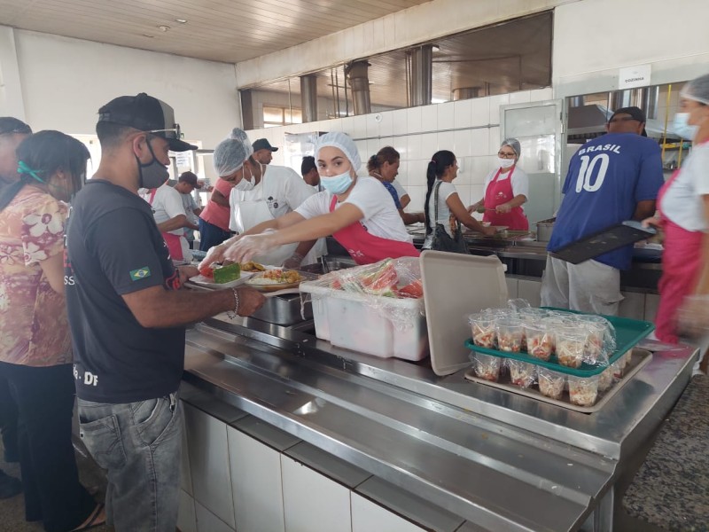 Durante toda esta semana, o público masculino que frequenta os restaurantes pode ter acesso aos murais, a um vídeo explicativo e receber dicas de alimentação de nutricionistas das unidades | Foto: Divulgação/Sedes