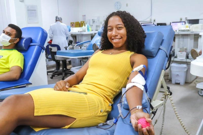 - Suilma Pinheiro, 21 anos, realizou no Dia Nacional do Doador a sua primeira doação de sangue (Foto: Adeta Holanda)
