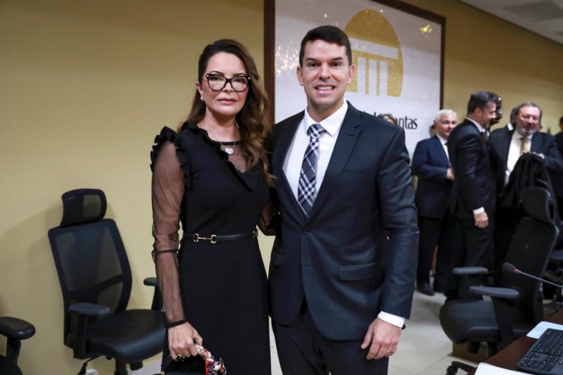 Primeira-dama de MT Virginia Mendes e o procurador-geral de Contas Alisson Carvalho de Alencar