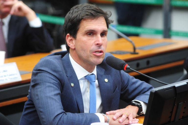 Luiz Lima: hoje bens apreendidos ficam amontoados em depósitos - (Foto: Billy Boss/Câmara dos Deputados)