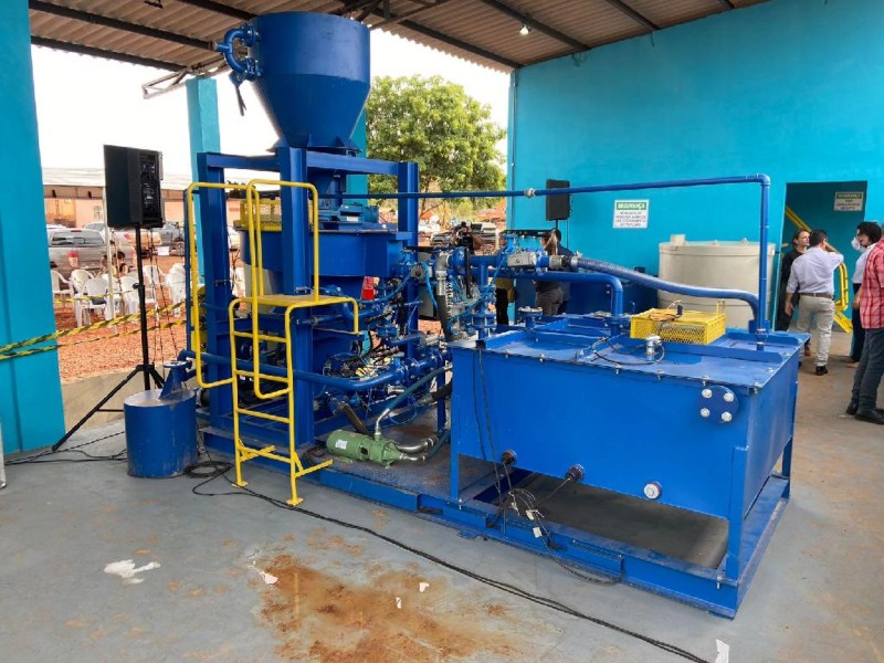 Primeira máquina de apuração de ouro sem o uso de mercúrio do Brasil - Foto por: Rafael Lacal