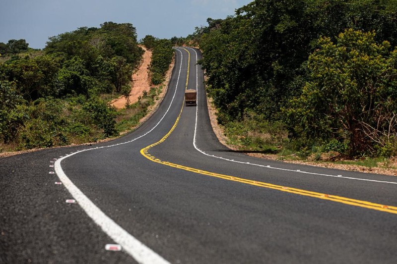Obras de pavimentação da MT-100 em Novembro de 2021 - Foto por: Marcos Vergueiro/Secom-MT