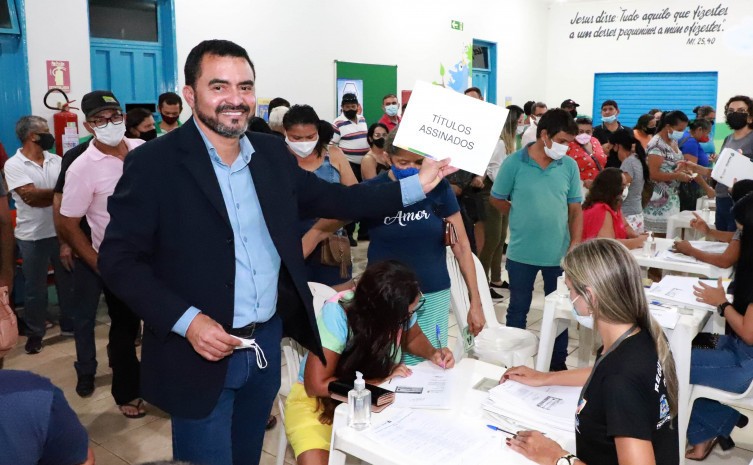 Governador Wanderlei Barbosa afirmou que a regularização fundiária atende um direito básico do cidadão e possibilita a geração de trabalho e renda para as famílias beneficiadas - Foto: Esequias Araújo/Governo do Tocantins