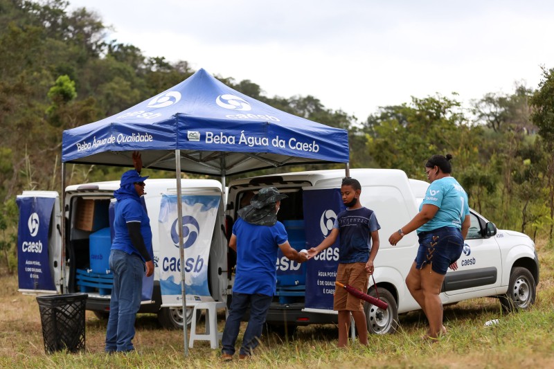 Companhia montou esquema de plantão com 32 colaboradores para manter a oferta de água ao público | Foto: Cristiano Carvalho/Caesb