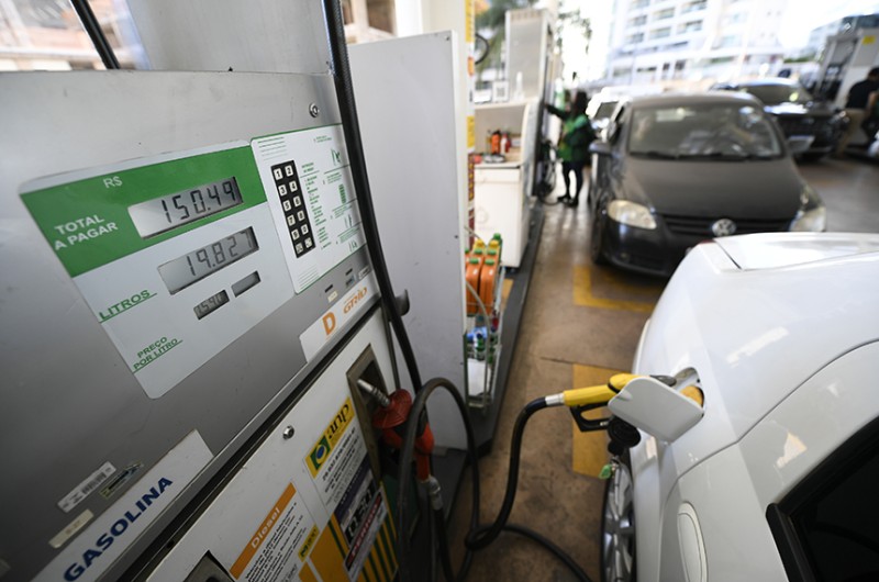 As alíquotas de PIS/Pasep e Cofins sobre óleo diesel, biodiesel e gás liquefeito de petróleo ficam reduzidas a zero até 31 de dezembro deste ano - Edilson Rodrigues/Agência Senado