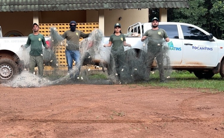 Ação resultou na apreensão de 1,4 mil metros de redes usadas em pesca ilegal - Foto: Naturatins/Governo do Tocantins