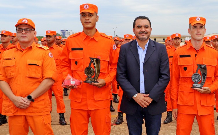 Governador Wanderlei Barbosa autorizou e promove concurso público para o Corpo de Bombeiros Militar - Foto: Aldemar Ribeiro/Governo do Tocantins