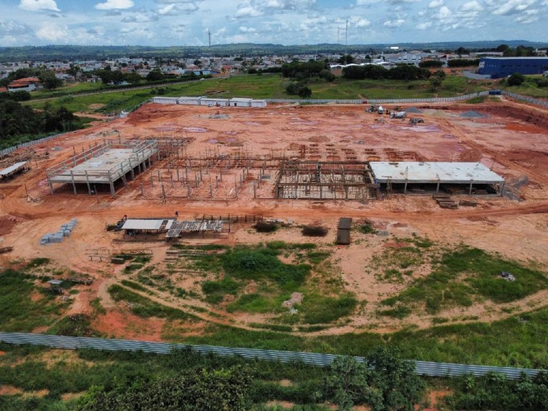 Iniciada em 09 de maio de 2022, a construção do Hospital Regional de Juína já foi 10% executada. - Foto por: SES-MT
