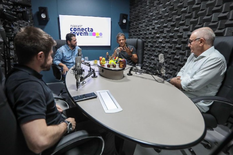 POD CAST CONECTA JOVEM - Diretor Flávio Ferreira e Ator Romeu Benedicto - Foto por: Michel Alvim - SECOM / MT