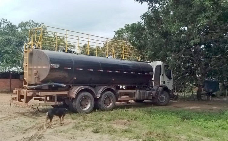 Ação da Secretaria de Estado dos Povos Originários e Tradicionais do Tocantins destina água potável para a aldeia Kâkaka, do povo Xerente - Foto: Governo do Tocantins