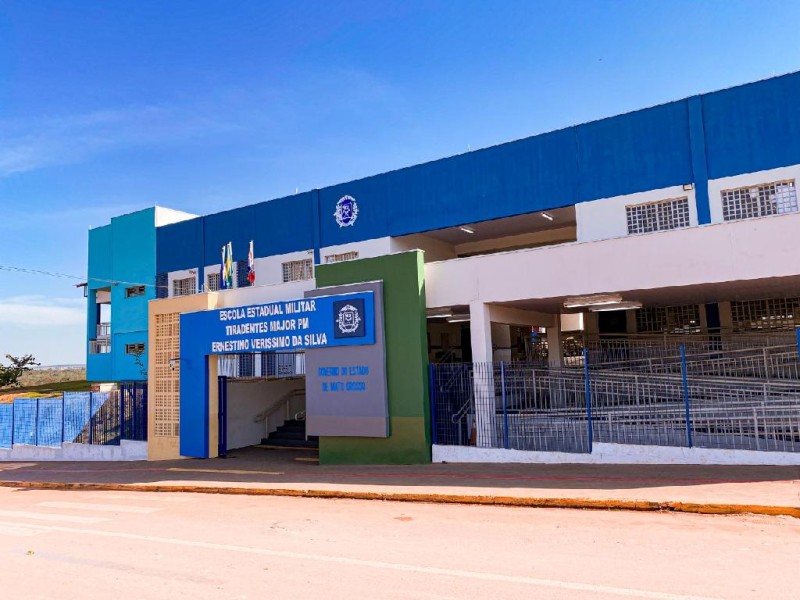 Escola Estadual Militar Tiradentes Major PM Ernestino Veríssimo da Silva, em Sinop - Foto por: Harleid Claiton | Seduc-MT