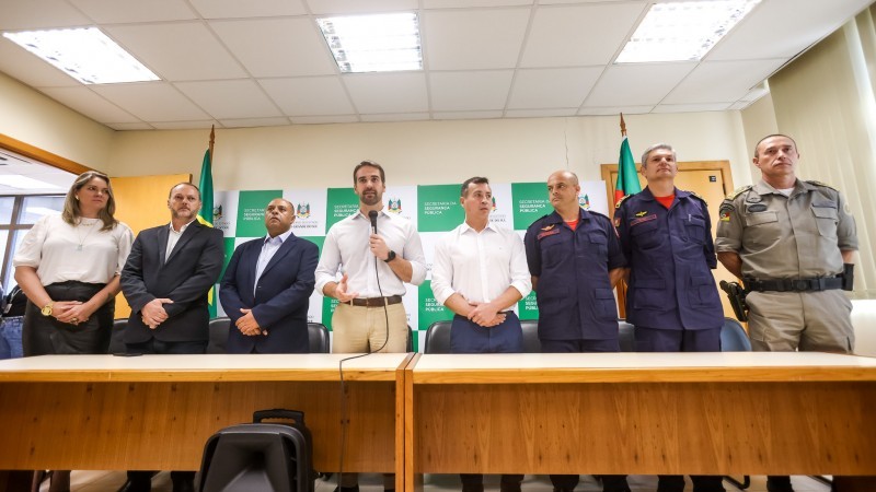 Leite reuniu a cúpula da Segurança para apresentar os novos líderes da Polícia Civil e do Corpo de Bombeiros Militar -Foto: Gustavo Mansur/Secom
