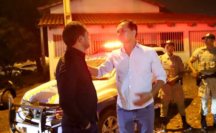 Governador Wanderlei Barbosa esteve no município de Almas para prestar solidariedade às famílias das 12 vítimas fatais - Foto: Divulgação
