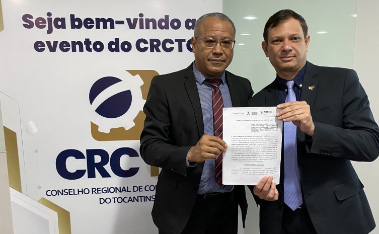 Presidente da Jucetins, José Aníbal, e presidente do CRC/TO, João Gonçalo, assinam Termo de Cooperação - Foto: Philipe Ramos/Governo do Tocantins
