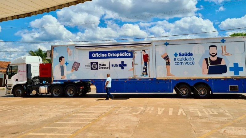 Carreta ortopédica do Cridac em atendimento no município de Juína - Foto por: SES-MT