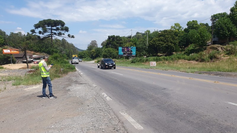 Fiscalização da Secretaria de Parcerias monitora trecho do Bloco 3 de rodovias, no município de Farroupilha -Foto: Divulgação/Secretaria de Parcerias