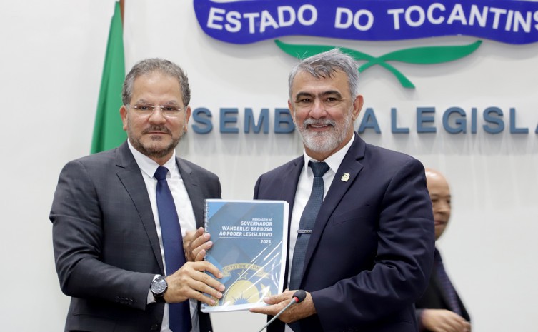 Secretário-chefe da Casa Civil, Deocleciano Gomes Filho, representou o governador Wanderlei Barbosa e entregou a mensagem ao Poder Legislativo - Foto: Aldemar Ribeiro/Governo do Tocantins