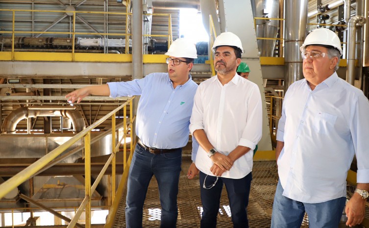 Governador Wanderlei Barbosa esteve em Cariri do Tocantins para visita técnica na unidade esmagadora de soja do Grupo Fazendão - Foto: Antônio Gonçalves/Governo do Tocantins