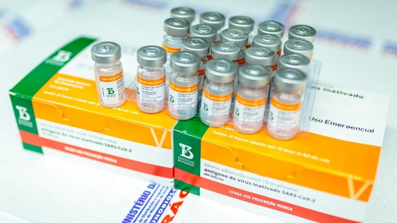 As 127,6 mil doses de Coronavac que chegarão ao Estado na noite desta quinta (13/5) serão destinadas à aplicação da segunda dose - Foto: Gustavo Mansur / Palácio Piratini