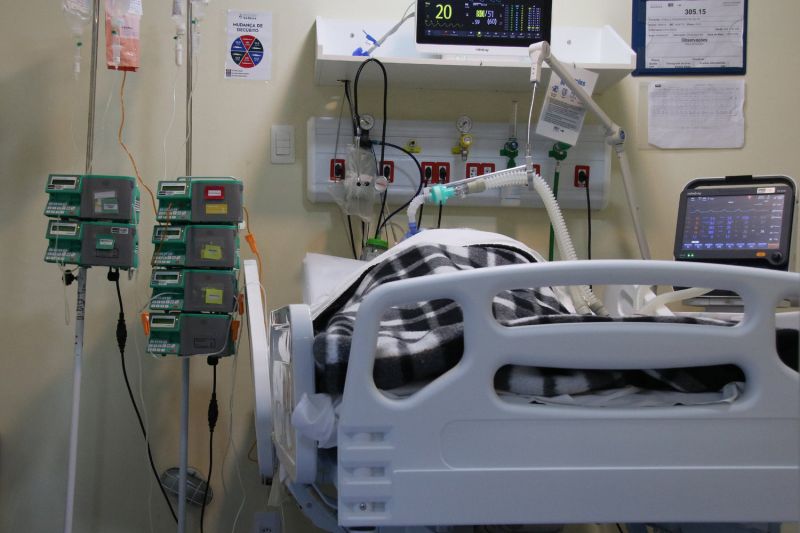 Taxa de ocupação de UTIs em alguns estados permanece elevada - (Foto: Lucas Neves/Enquadrar/Estadão Conteúdo)