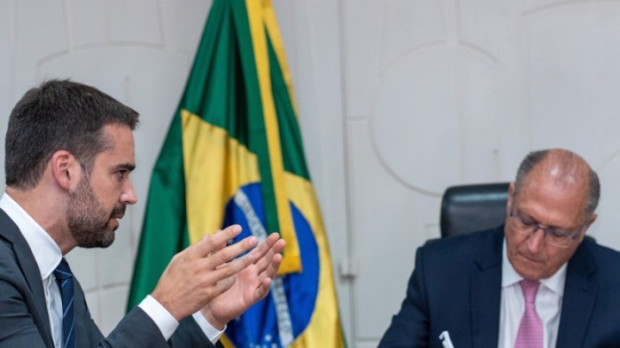 Na reunião, o governador pediu a Alckmin a colaboração do governo federal para alguns setores da economia do Rio Grande do Sul -Foto: Maurício Tonetto/Secom