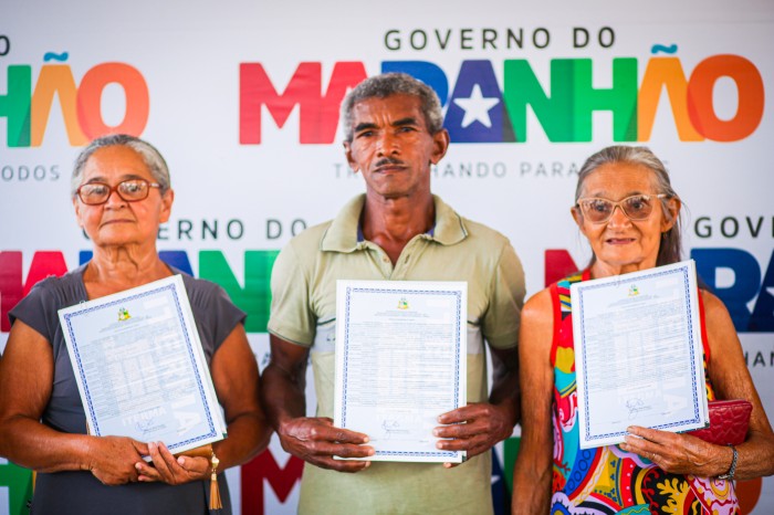 Trabalhadores de Tasso Fragoso esperaram cerca de 40 anos para receber os títulos de propriedade - Foto: Brunno Carvalho