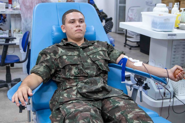 Soldado Luciano Melo Silva realizou uma nova doação de sangue - Foto: Adeta Holanda