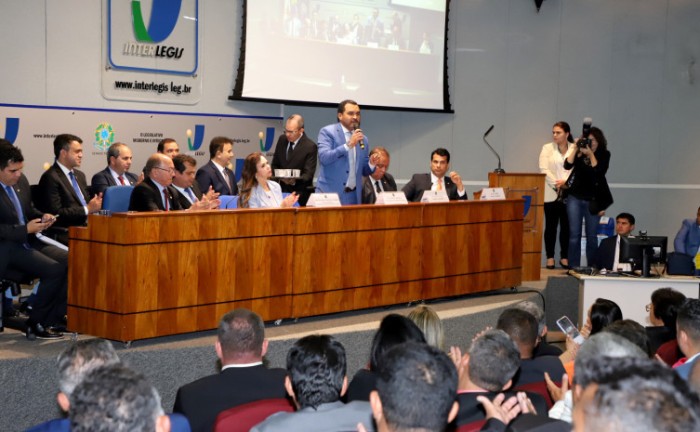 Em Brasília, o governador Wanderlei Barbosa participou da reunião dos prefeitos tocantinenses com a bancada federal do Tocantins - Foto: Antônio Gonçalves/Governo do Tocantins
