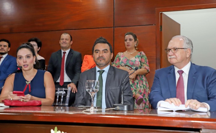 Governador Wanderlei Barbosa ao lado do ministro do STF, Edson Fachin, durante o Circuito Nacional de Processo Civil, no auditório da OAB, em Palmas - Foto: Esequias Araújo/Governo do Tocantins