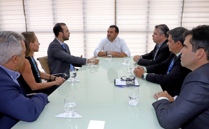 Durante a reunião com o superintendente da Caixa no Tocantins, o governador Wanderlei Barbosa reafirmou que a área da habitação é uma das prioridades da sua gestão - Foto: Esequias Araújo/Governo do Tocantins